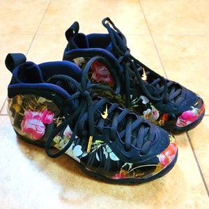 Nike Women's Floral Foamposite SZ 8